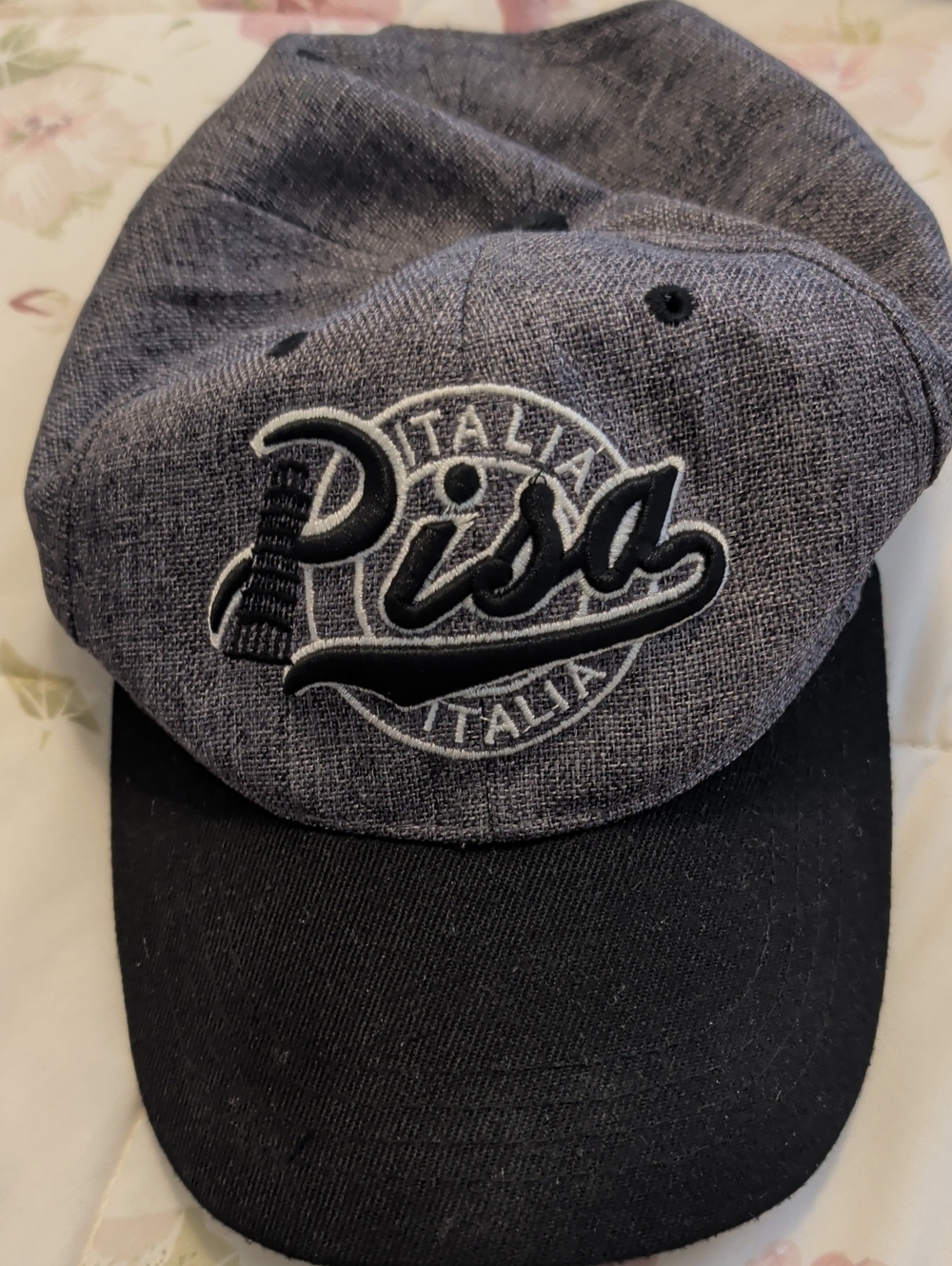 Pisa Italia Embroidered Baseball Cap - Gray & Black